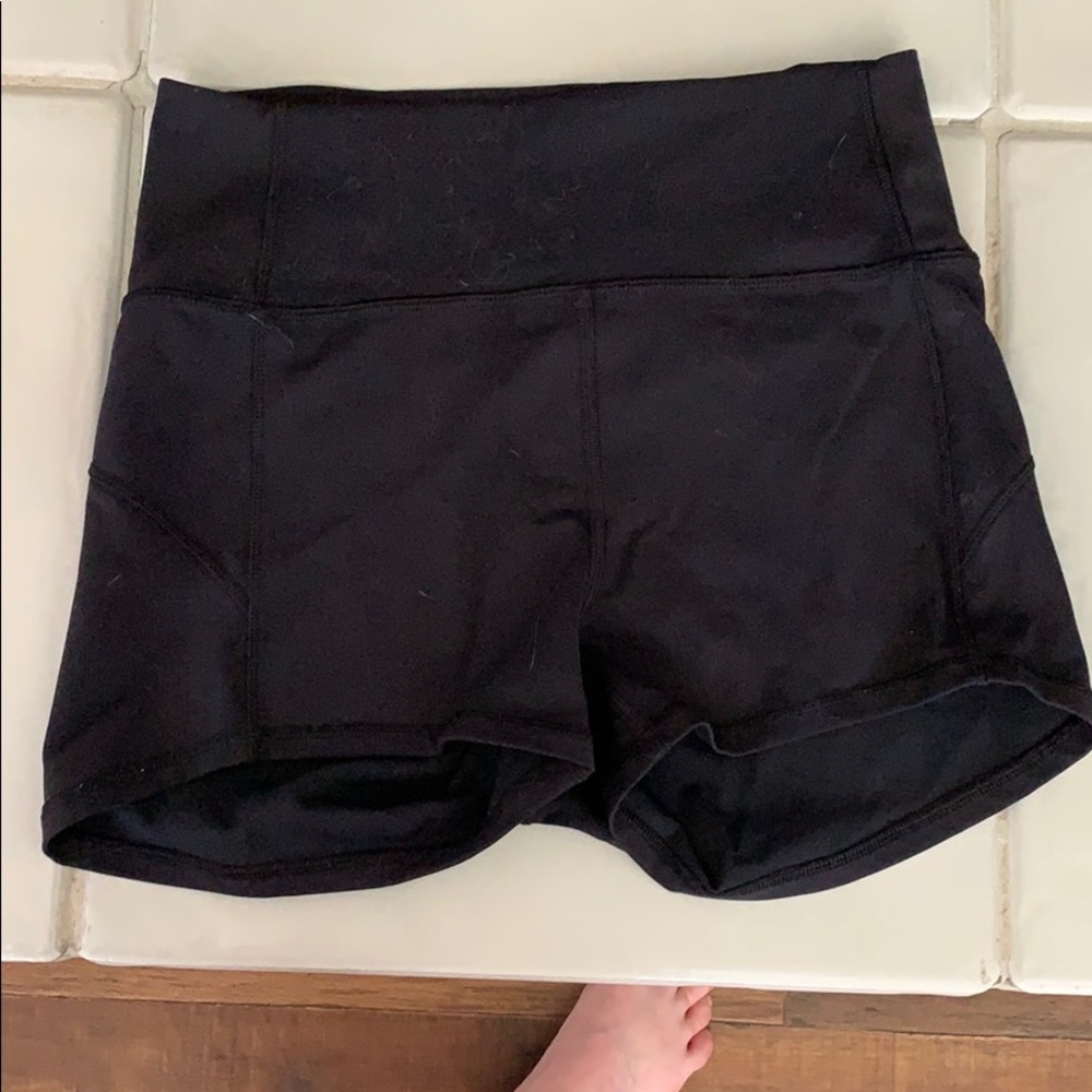 Lululemon in the movement shorts